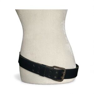 Sleek Black Leather Belt - Unisex